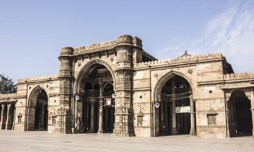 Riyadh - Ahmedabad